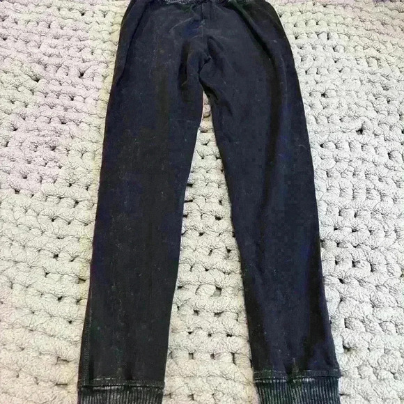 Black Retro Leggings Size Small - Picture 3 of 5